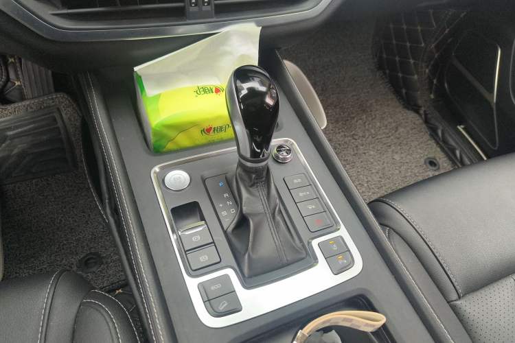 Used BYD Tang 2018 2.0T Automatic SmartConnect Prestige 7-Seater China V Standard
