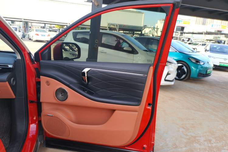 Used AION V 2024 Aion Tyrannosaurus 650 LiDAR Edition