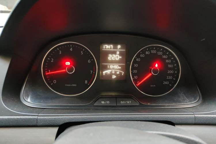 Used Volkswagen Lavida 2013 Restyled Classic 1.6L Automatic Comfort Edition
