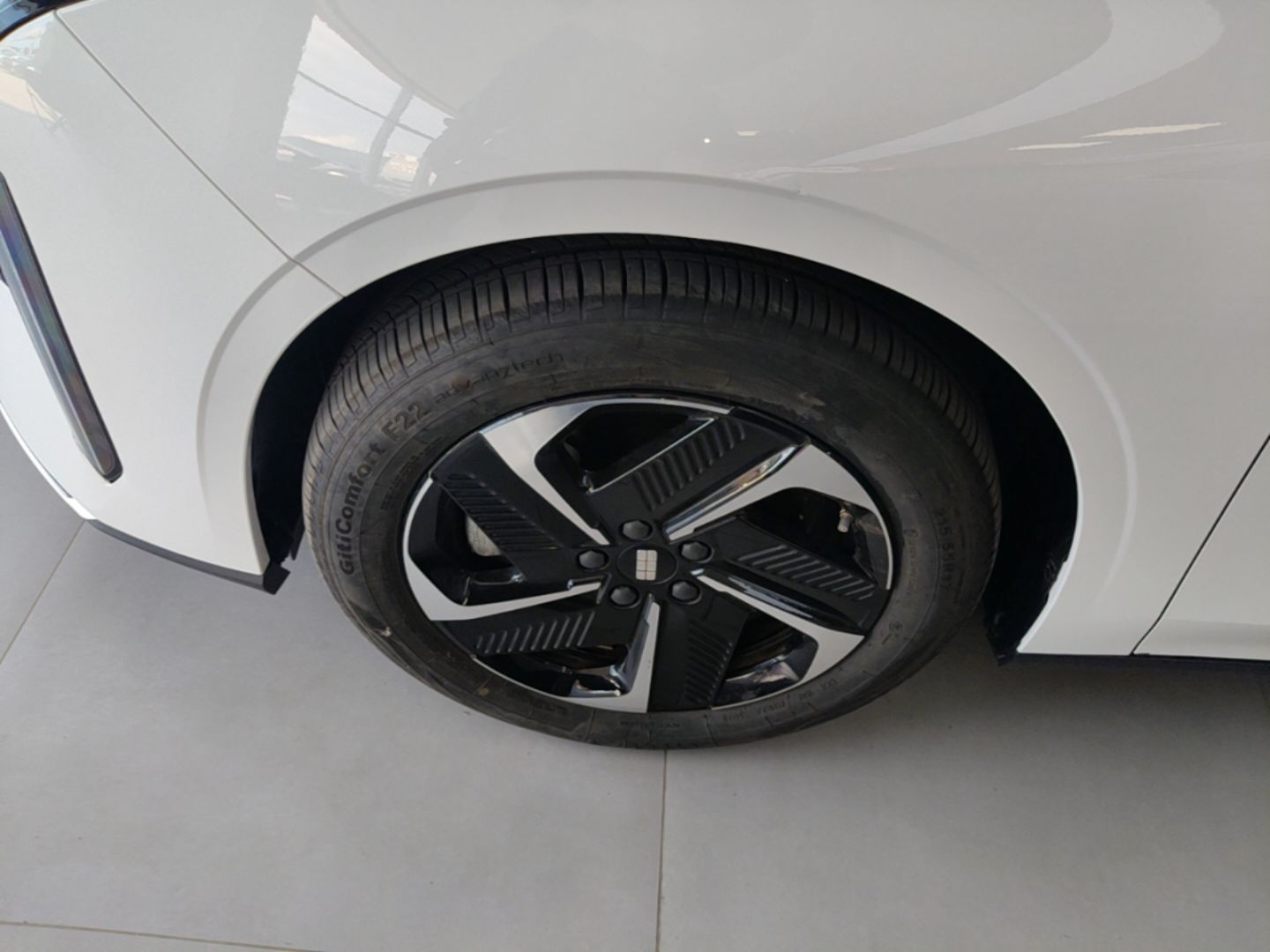 Geely Galaxy L6 2023 60km PLUS — снимка 10