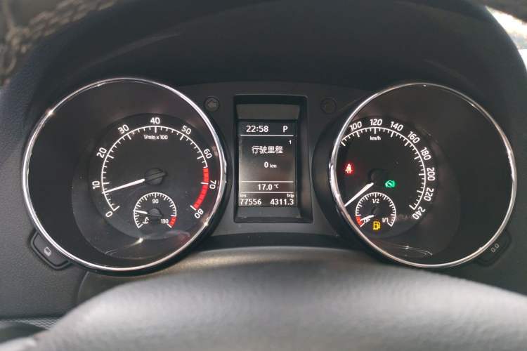 Used Skoda Yeti 2016 1.4TSI DSG Style Edition Instrument Cluster