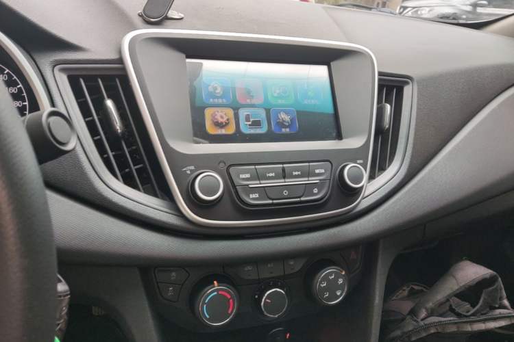 Used Chevrolet Cavalier 2019 320 Automatic Xinyue Edition Audio And AC Panel