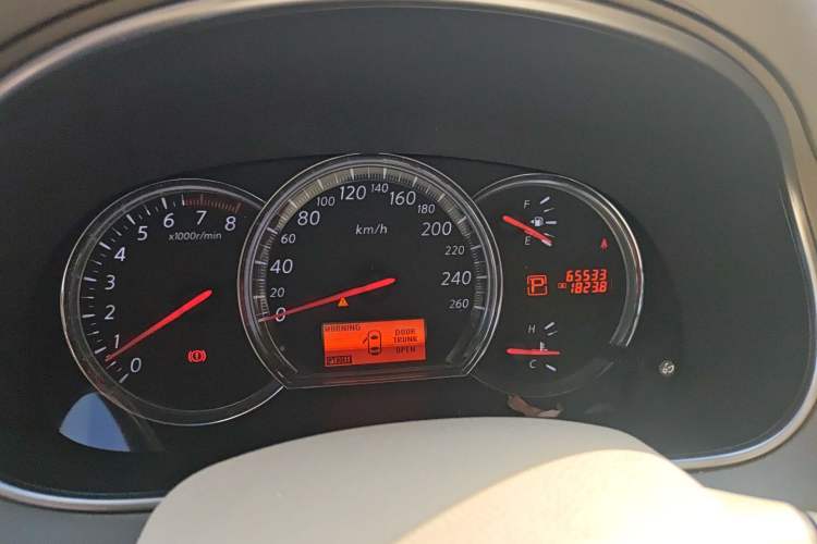 Used Nissan Teana 2008 2.5L XL Leading Edition Odometer Close Up