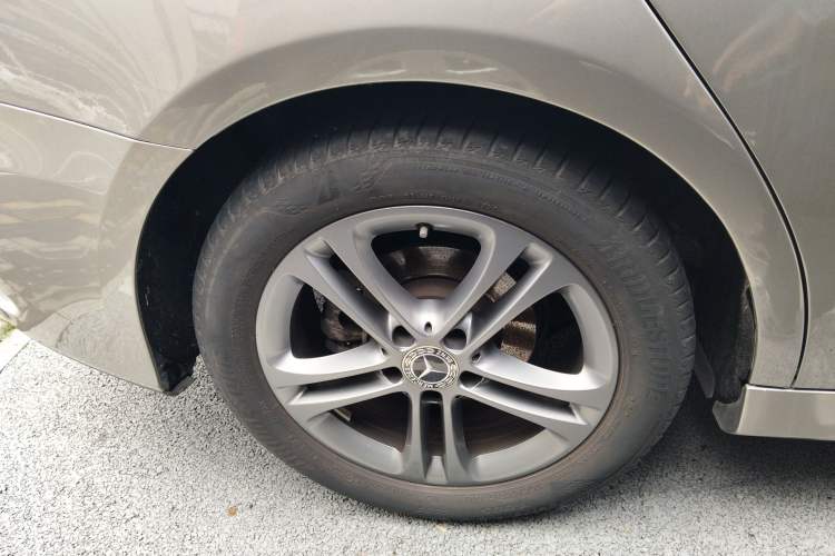 Used Mercedes-Benz A-Class 2020 Facelift A 180 L Sport Sedan Special Configuration Right Rear Wheel Hub