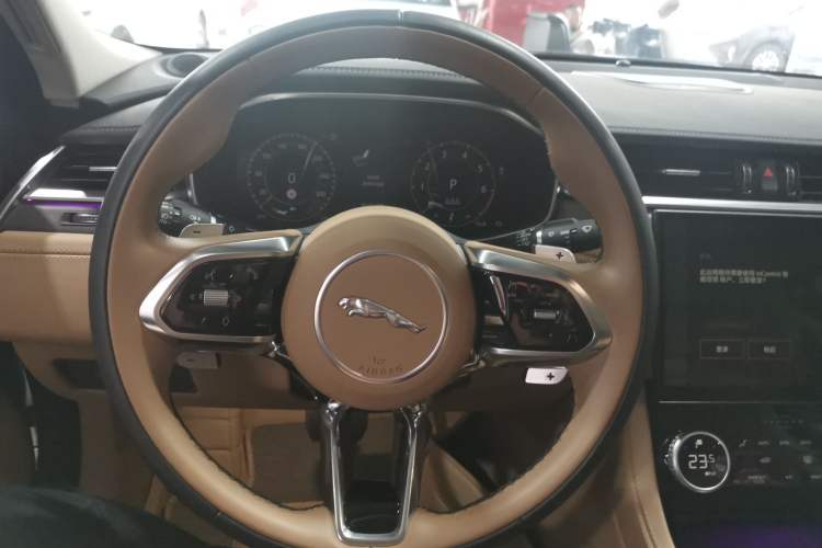 Used Jaguar XFL 2024 2.0T P250 Two-Wheel Drive Prestige Luxury Edition Steering Wheel
