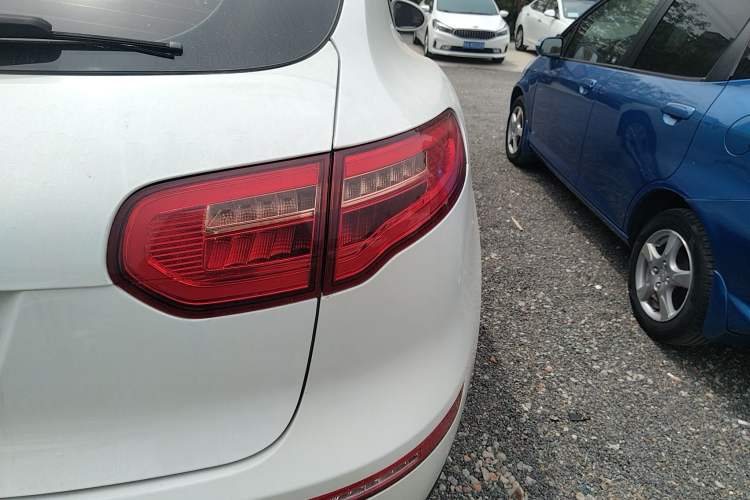 Used Zotye SR9 2017 2.0T Manual "Ultimate Road" Edition Right Rear Taillight