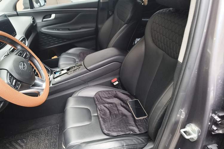 Used Hyundai Santa Fe 2019 380 TGDi DLX Automatic Two-Wheel Drive Prestige Plus Version China VI Standard
