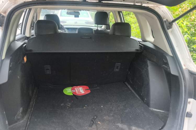 Used Zotye Domy X5 2017 Upgraded Model 1.5T CVT ZhiXian Edition Trunk