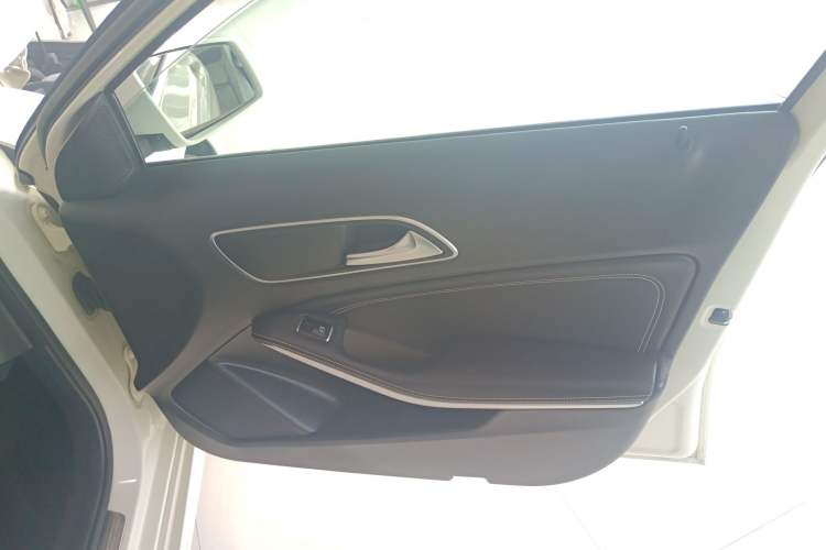 Used Mercedes-Benz A-Class 2016 A 200 Fashion Model
