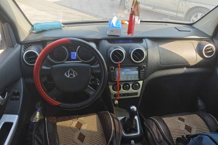 Used CHANGAN KAICHENG Ounuo S 2014 1.5L Base Version
