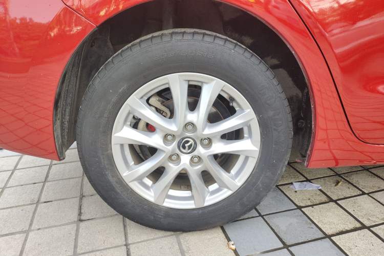 Used Mazda 3 Axela 2017 Sedan 1.5L Automatic Luxury Model Emission Standard China V
