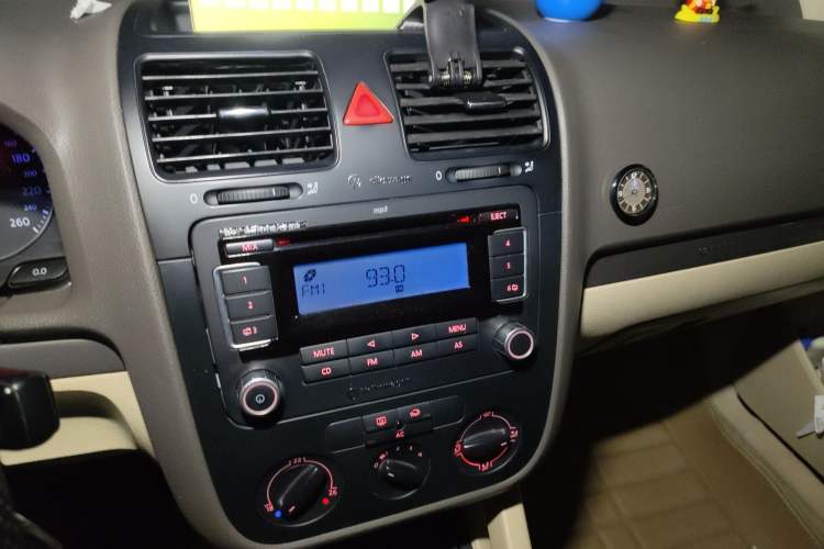 Used Volkswagen Sagitar 2009 1.6L Manual Comfort Edition
