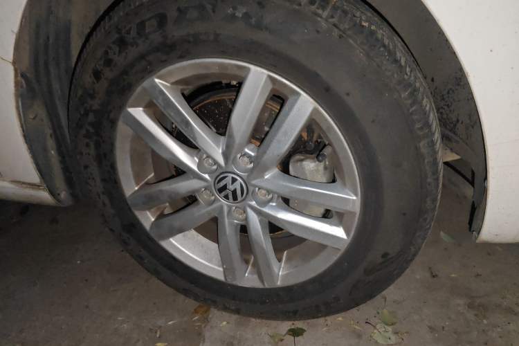 Used Volkswagen Jetta 2015 Value Edition 1.6L Automatic Fashion Version
