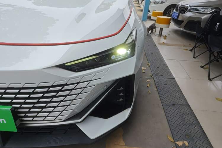 Used CHANGAN UNI-V 2023 1.5T Prestige Model