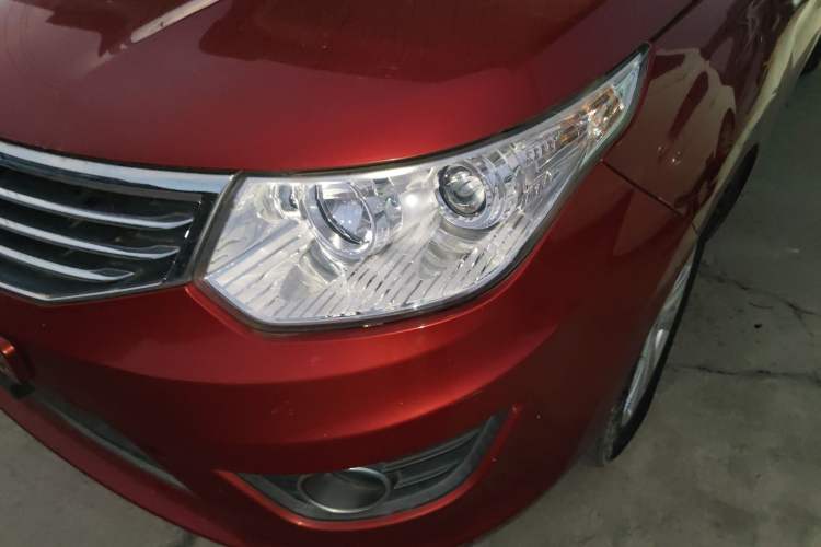 Used Cowin C3 2015 1.5L Manual Gold Diamond Edition