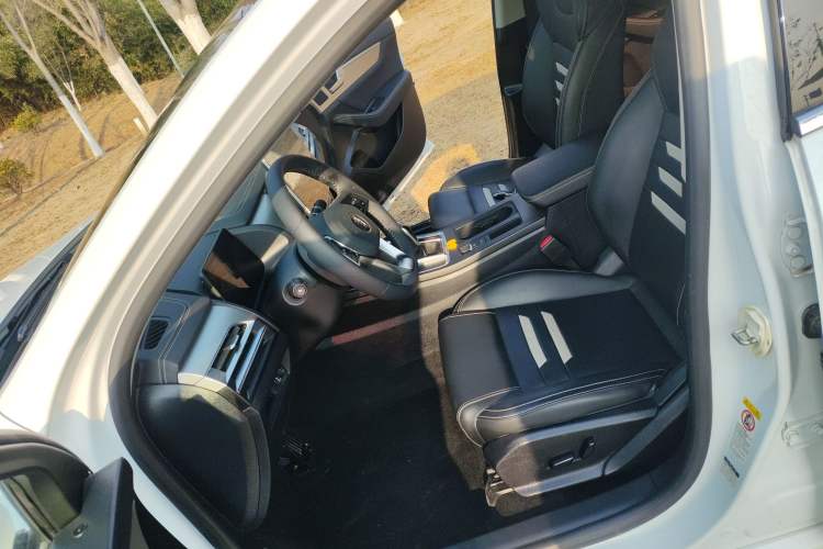 Used BYD Qin Pro 2019 Super Edition 1.5TI Automatic Smart Connect Brilliance Model China VI Standard