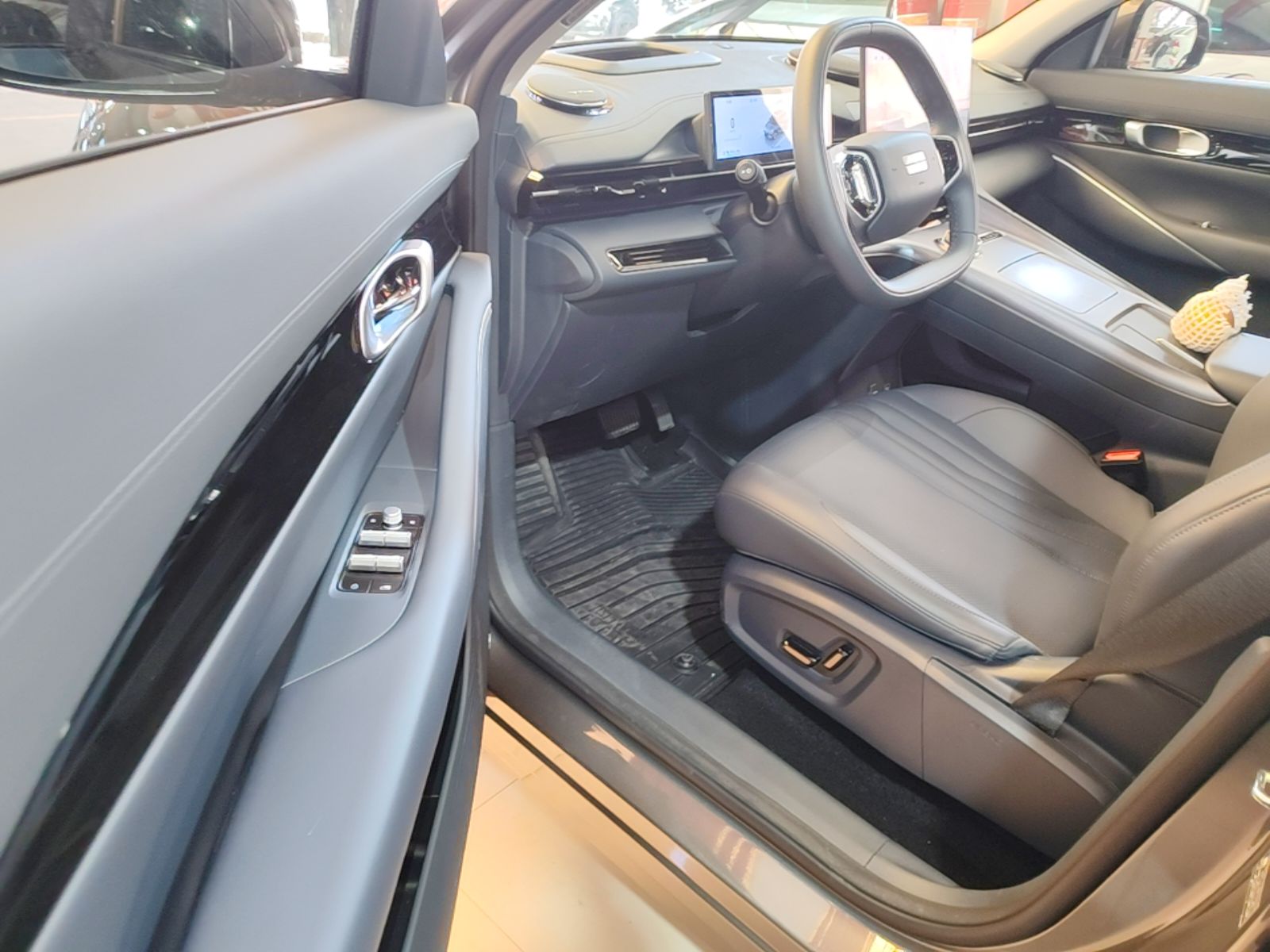 Geely Galaxy E5 2026 Model 610km Exploration+ Edition — снимка 18