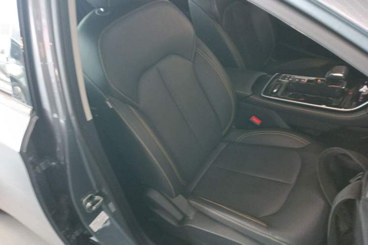 Used Roewe i6 MAX New Energy 2022 EV 500 Skyroof Flagship Edition Right Front Seat