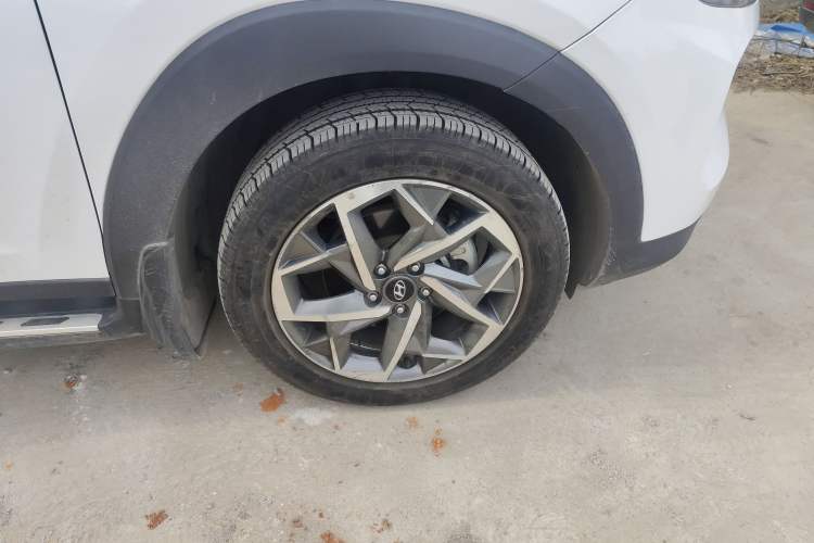 Used Hyundai Tucson 2019 280TGDi Dual-Clutch Two-Wheel Drive Fashion Edition China VI Standard Right Front Wheel Hub