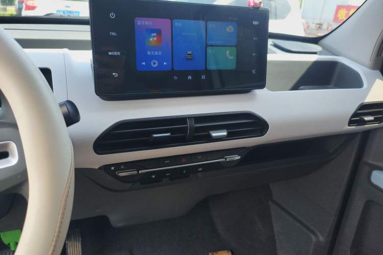 Used Geely Galaxy Panda 2024 Panda Mini 200km Endurance Bear
