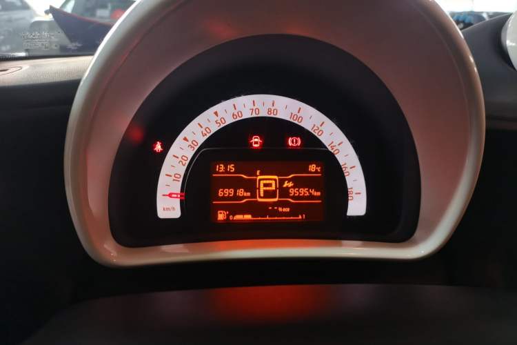 Used smart forfour 2016 1.0L 52 kW Dynamic Edition
