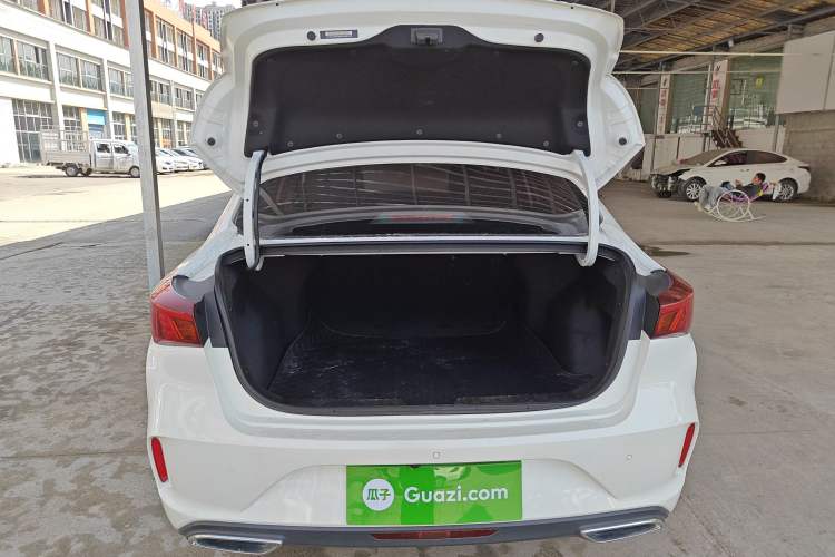 Used CHANGAN Eado 2021 PLUS 1.6L GDI Manual Elite Model
