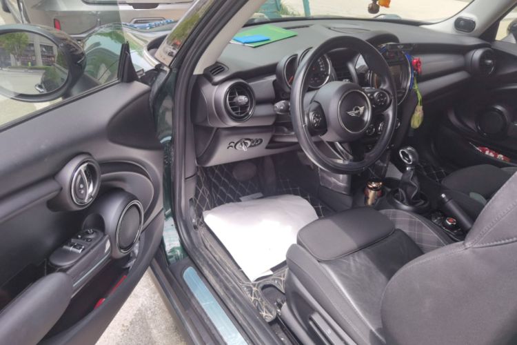 Used MINI 2018 1.5T COOPER Classic Edition
