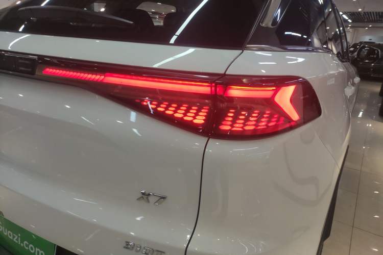 Used BAIC Beijing X7 2023 1.5TD DCT Premium+ Edition Exterior 3