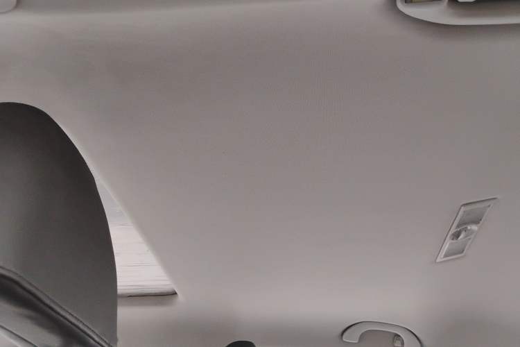 Used Volkswagen Sagitar 2015 1.6L Manual Comfort Model Headliner