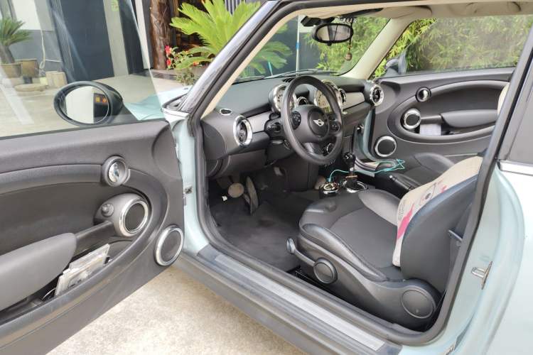 Used MINI Clubman 2011 1.6L COOPER Fun Driver Seat