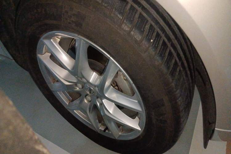 Used Volvo XC60 2020 T5 4x4 Zhiyi Luxury Edition Right Front Wheel Hub