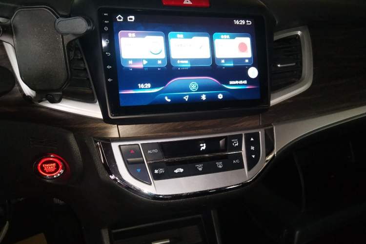 Used Honda Jade 2017 1.8L automatic Comfort version 5 seats