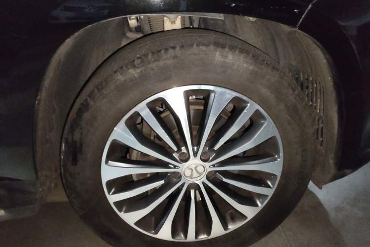 Used BAIC Off-Road BJ90 2021 3.0T Zhenrong Edition Right Front Wheel Hub