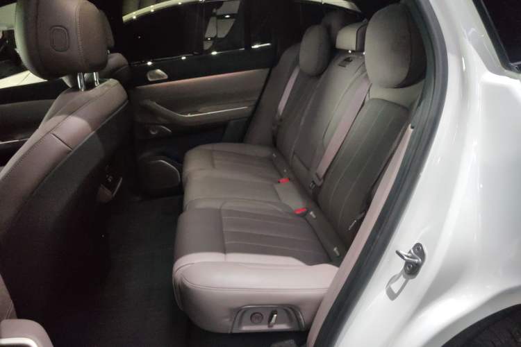 Used Nio ES7 2024 100kWh Signature Edition
