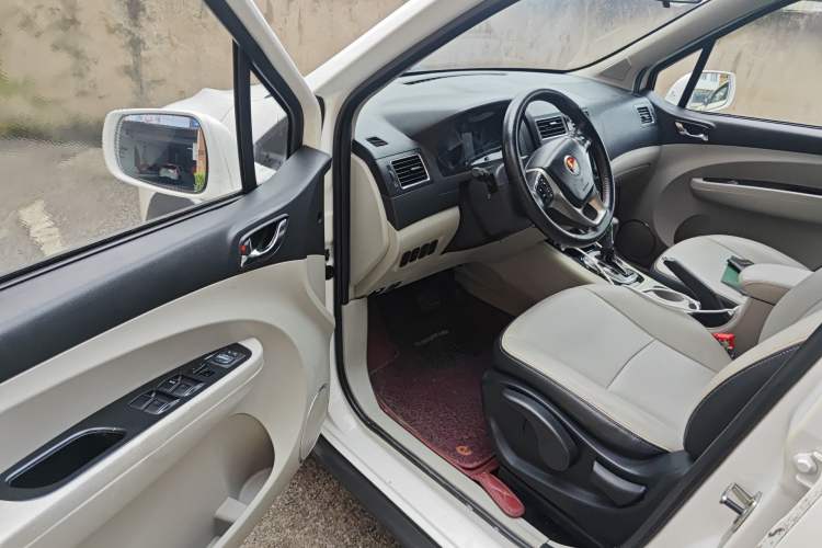 Used FORTHING Joyear XV 2015 1.6L CVT Luxury Model Driver Seat