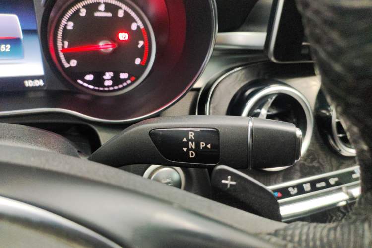 Used Mercedes-Benz C-Class 2015 Revised C 200 L Sport Edition Gear Lever