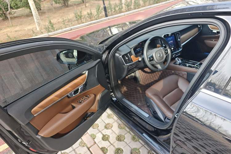 Used Volvo S90 New Energy 2022 T8 eDrive Hybrid Luxury Edition Driver Seat