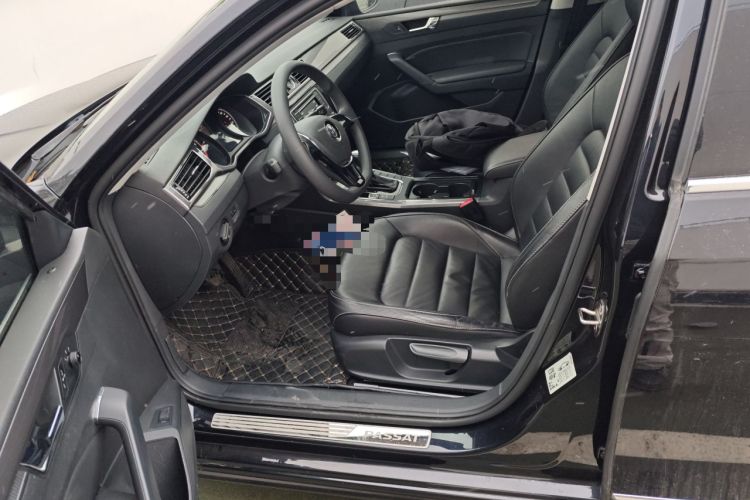 Used Volkswagen Passat 2015 1.8TSI Automatic Prestige Edition
