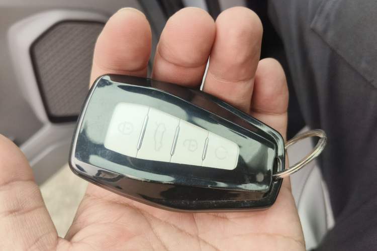 Used Geely Auto icon 2026 Model Chocolate 1.5TD Pure & Refined Edition Vehicle Key