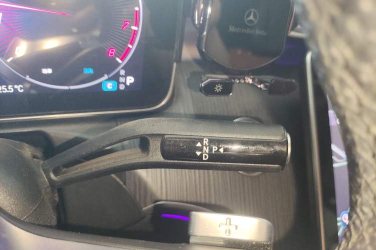 Used Mercedes-Benz C-Class 2024 Restyled C 260 L Sport Edition Gear Lever