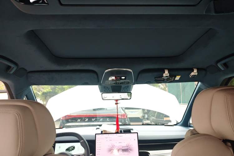 Used Zeekr 009 2024 7-Seater Walk-Through Version Four-Wheel Drive 108 kWh
