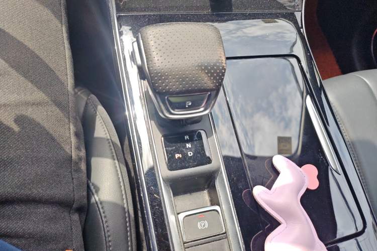 Used Roewe RX5 eMAX 2020 500 PHEV Smart Cabin Flagship Edition Gear Lever