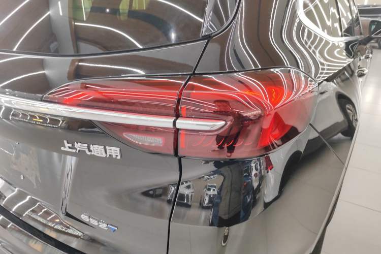 Used Buick Envision 2022 Encore Plus 652T Five-Seat Luxury Model