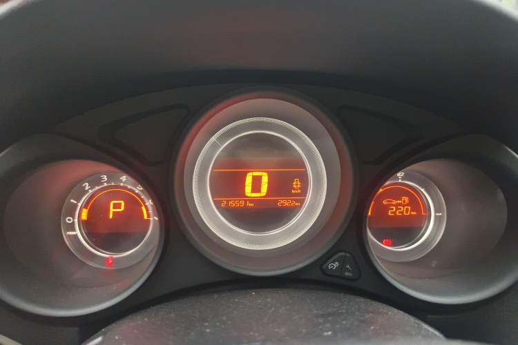 Used Citroen C4L 2015 1.8L Automatic Luxury Edition Instrument Cluster