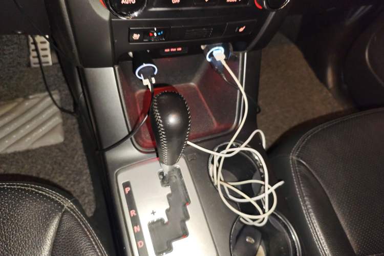 Used Kia Sorento 2009 2.4L Luxury Edition Gear Lever