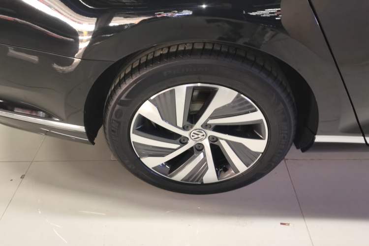 Used Volkswagen Magotan GTE Plug-in Hybrid 2020 GTE Luxury Model Exterior 5