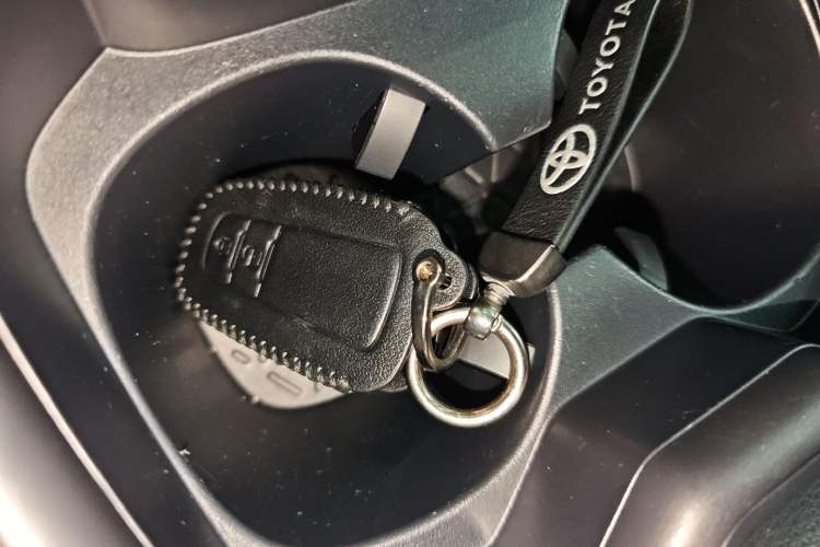 Used Toyota RAV4 2021 2.0L CVT Two-Wheel Drive Fashion Edition
