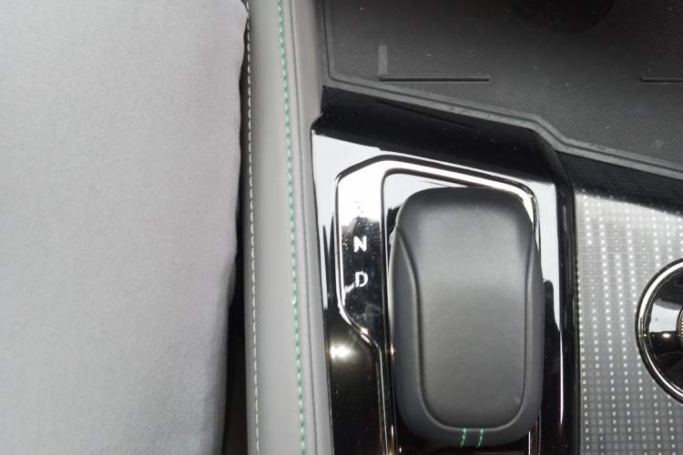 Used Zeekr 001 2021 Ultra-Long Range Dual-Motor YOU Version Gear Lever