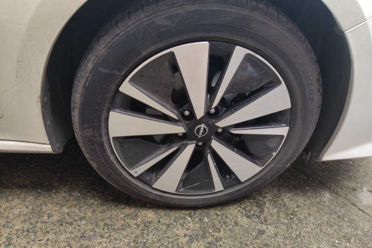 Used Nissan Teana 2021 2.0L XL Comfort Edition Right Front Wheel Hub