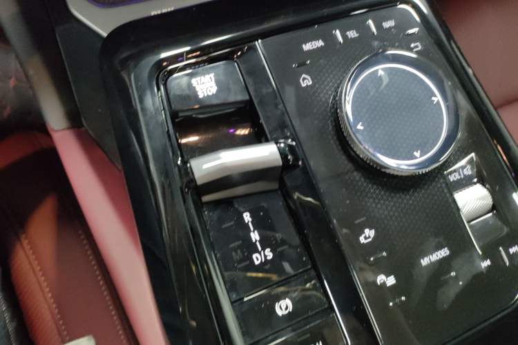 Used BMW 5 Series 2024 525Li M Sport Package